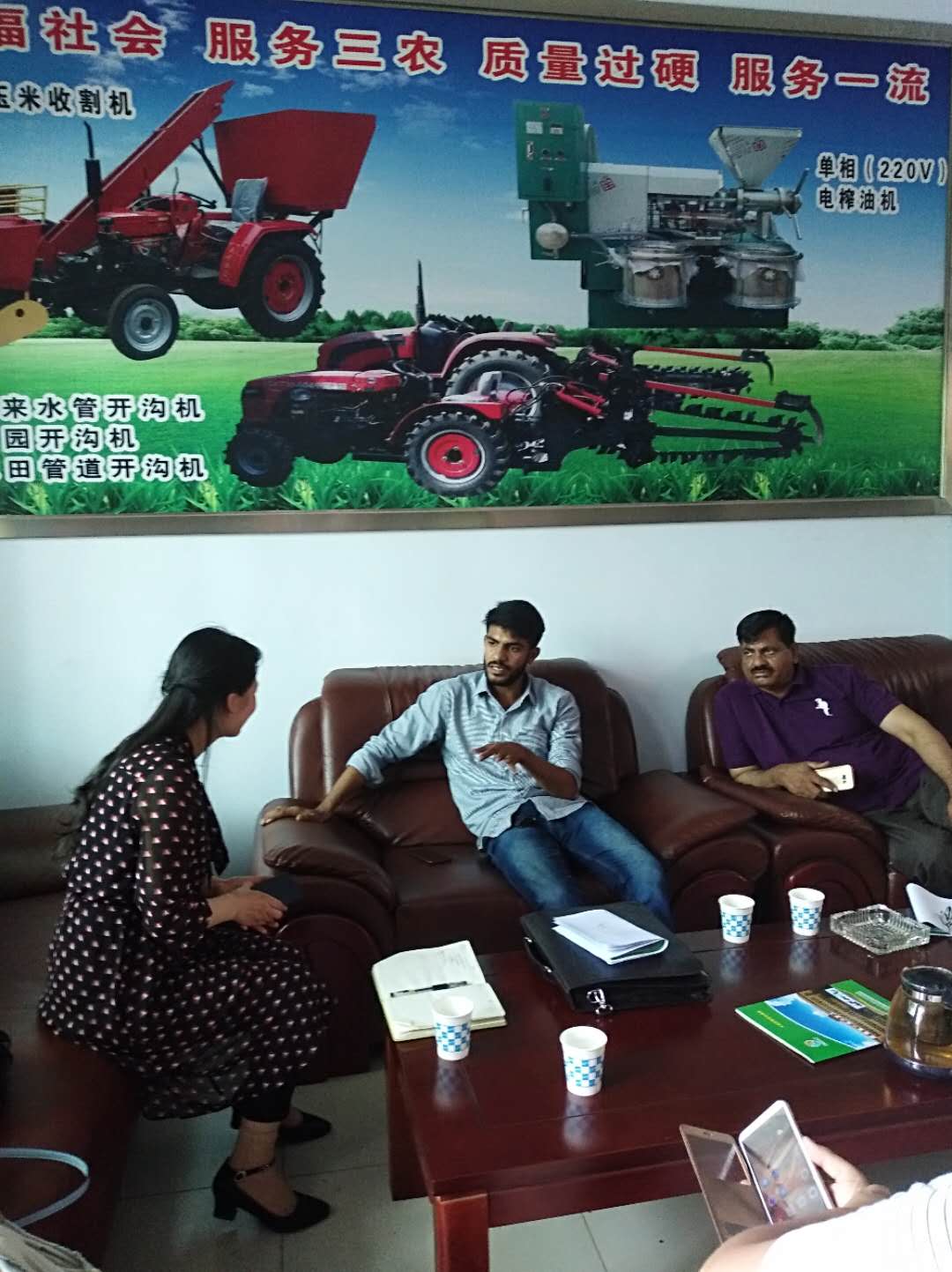 Pakistan customers visiting and ordered corn harvester